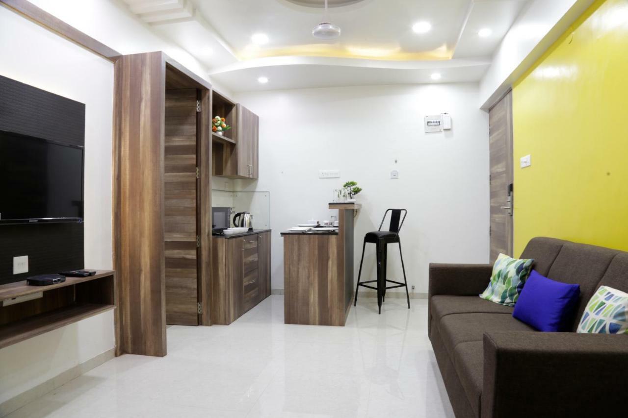 Emerald Vista Luxury Suites Pune Exterior photo