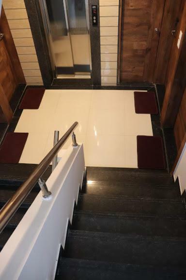 Emerald Vista Luxury Suites Pune Exterior photo