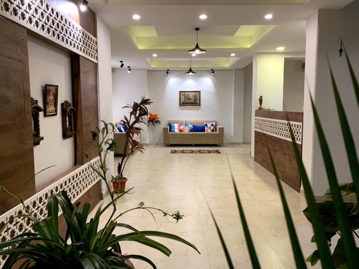 Emerald Vista Luxury Suites Pune Exterior photo